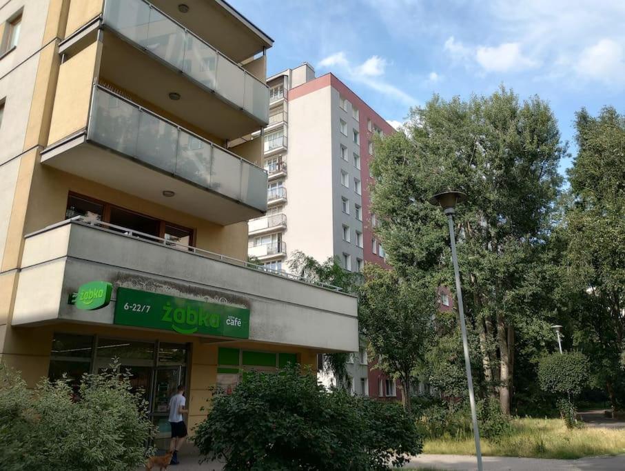 Saska Kepa! 3 Pokojowy Prywatny Apartament, Bezplatny Parking, Wifi, Centrum I Stadion 15min - Self Check In Appartement
