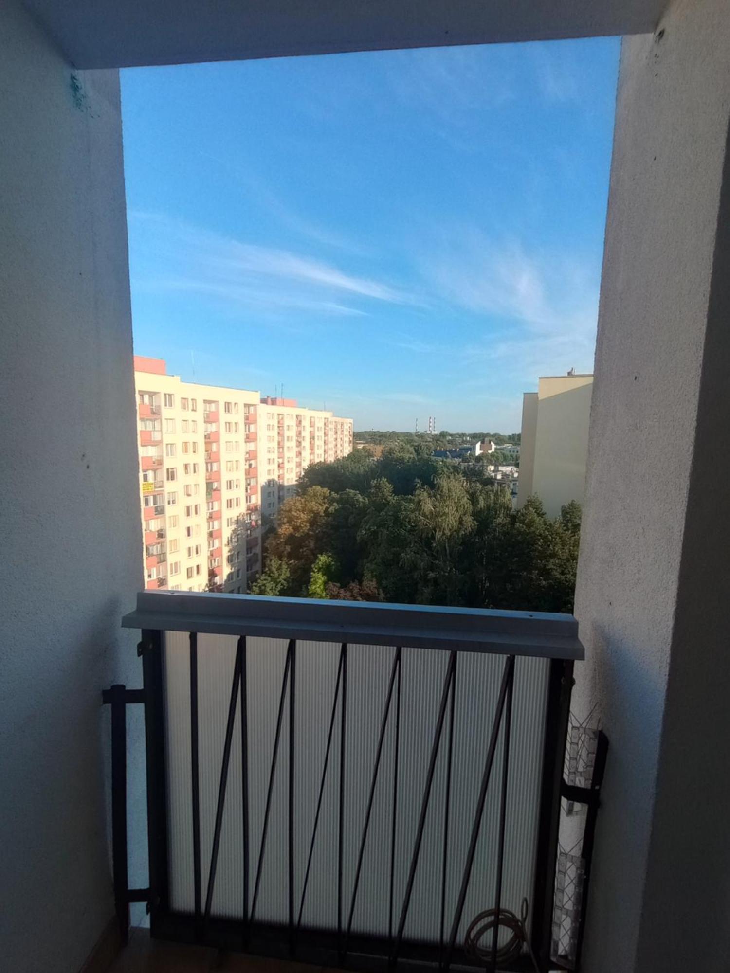 Saska Kepa! 3 Pokojowy Prywatny Apartament, Bezplatny Parking, Wifi, Centrum I Stadion 15min - Self Check In Lägenhet