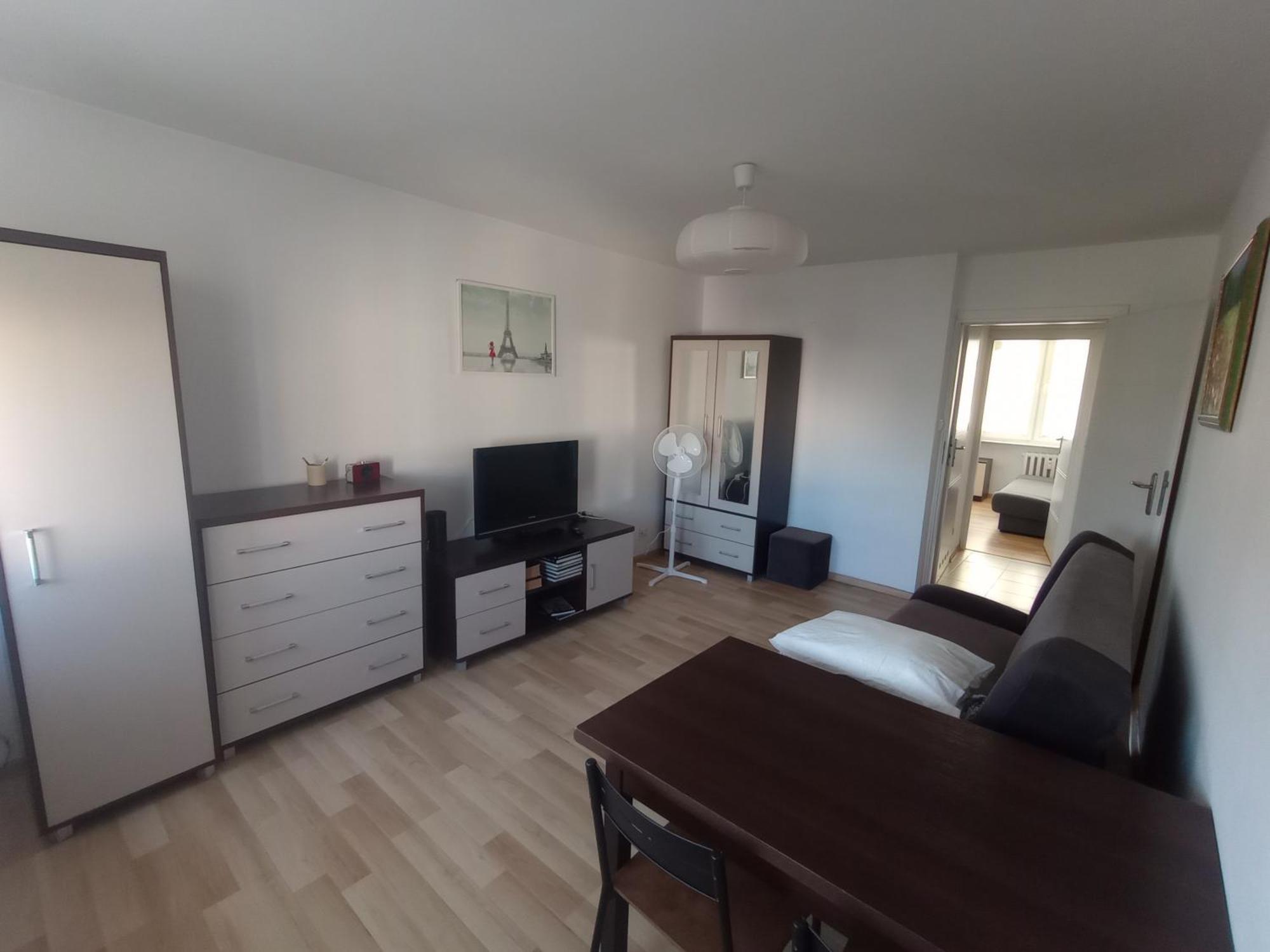 Appartement Saska Kepa! 3 Pokojowy Prywatny Apartament, Bezplatny Parking, Wifi, Centrum I Stadion 15min - Self Check In Warschau